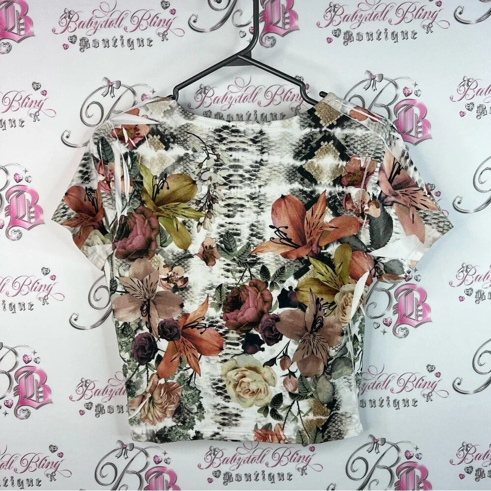 Gaze tshirt tee flowers Lillys boho Multicolor Floral Short Sleeve Top